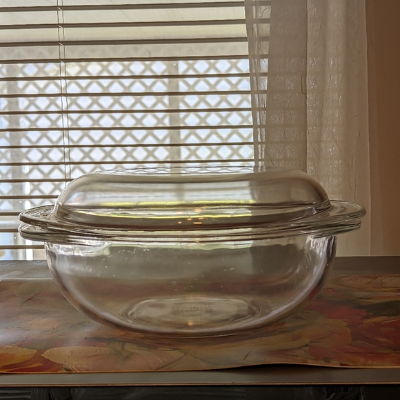 Pyrex Casserole Dish - Picture 2 of 4